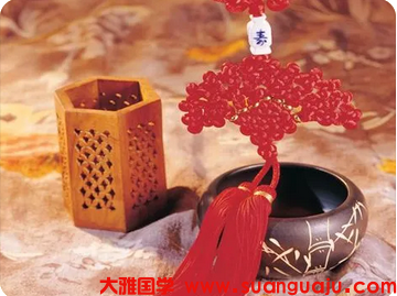 日柱巳火为坐婚姻宫容易感情上受到创伤，容易有感情纠纷_生辰八字算命