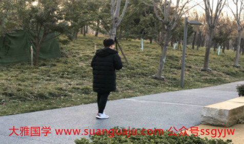 开餐馆赔钱的小伙命局 周易免费算命大全(图2)