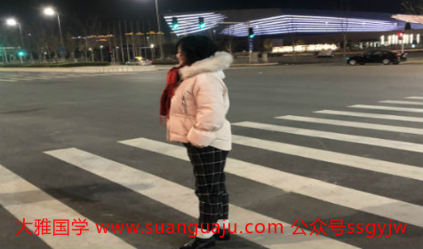 八字配对算命：癸卯年喜事多，被人宠爱收获正缘的女命（图解）