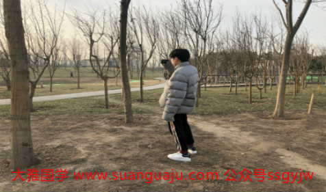 真人算命：这十年好运多，姻缘花开财运滚滚的男生（图文）