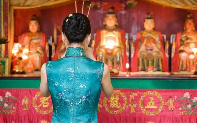 2021年农历十二月十三烧香祈福好吗？祈福有何讲究？