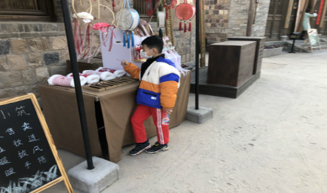 2022年四月初二阴历出生的男孩子五行缺什么 算生辰八字命运如何