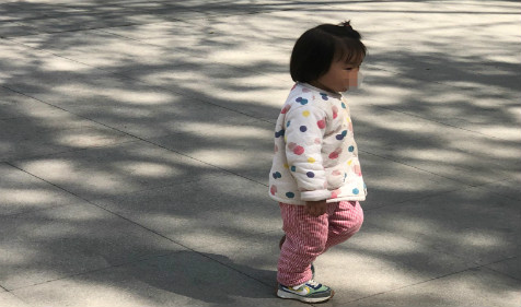 2022年农历三月二十八出生的女宝宝算命生辰八字 缺什么五行