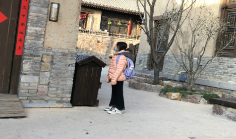 2022年阴历四月十二出生的女宝宝批八字算命缺什么五行