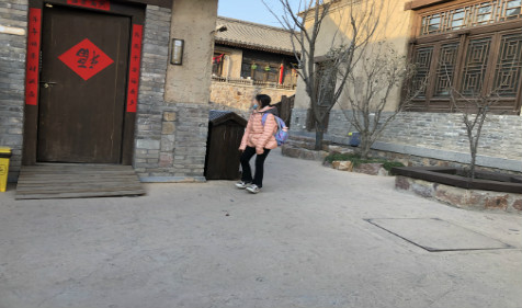 2022年阴历四月初九出生的女孩如何 易经八字算命五行缺什么