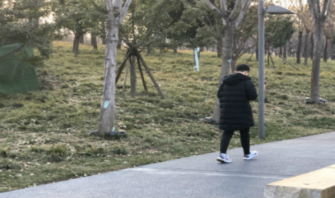 周易算命生辰八字：时柱伤官佩印，中晚年走的全是好运