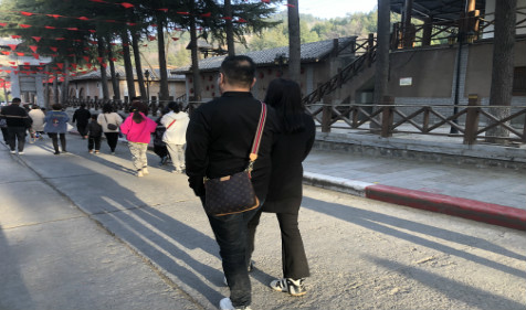 化解矛盾婚姻更完美 网上算命大师一条街详解（图文）
