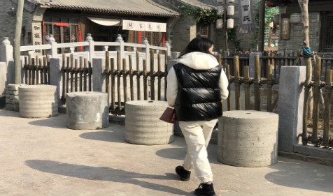 女命日支伤官婚后幸福吗 算命大师一条街详解(图2)